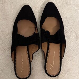 Anthropologie Black Suede Bow Mules sz 9M